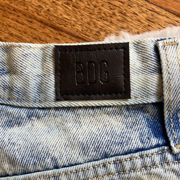 BDG Urban Outfitters Acid Wash High Rise Slim Straight Jeans Size 24 - Picture 6 of 11